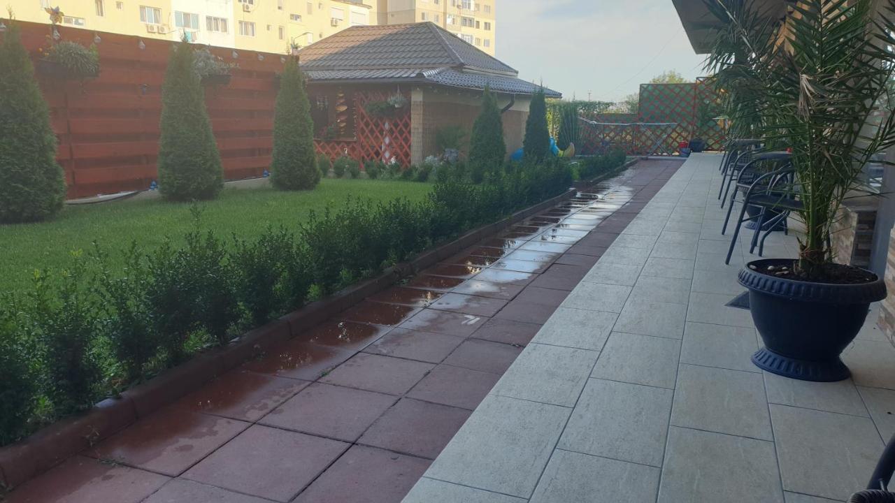 Ingrid Hotell Mangalia Exteriör bild